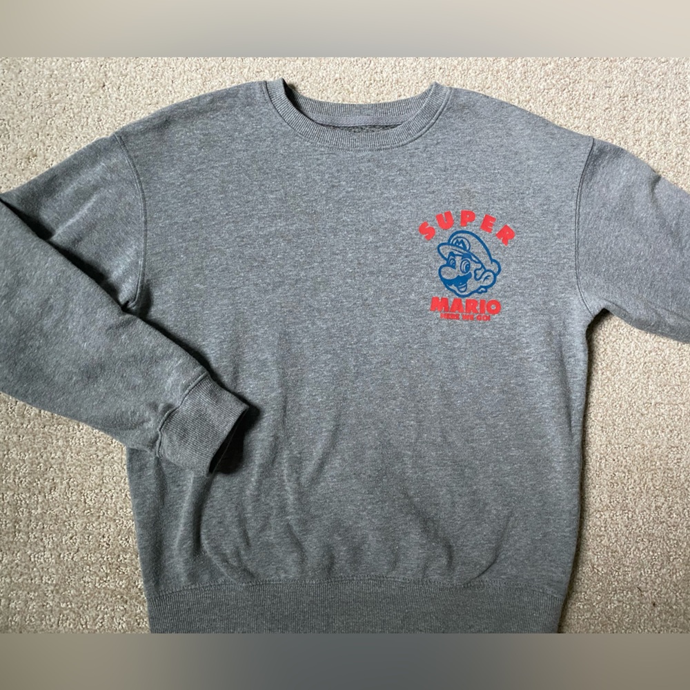 Boys XL Super Mario Sweatshirt